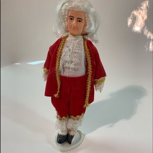 George washington doll figurine